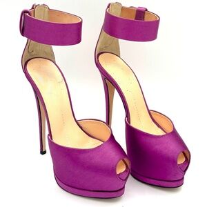 Autographed Giuseppe Zanotti "Sharon" 105mm stiletto 35